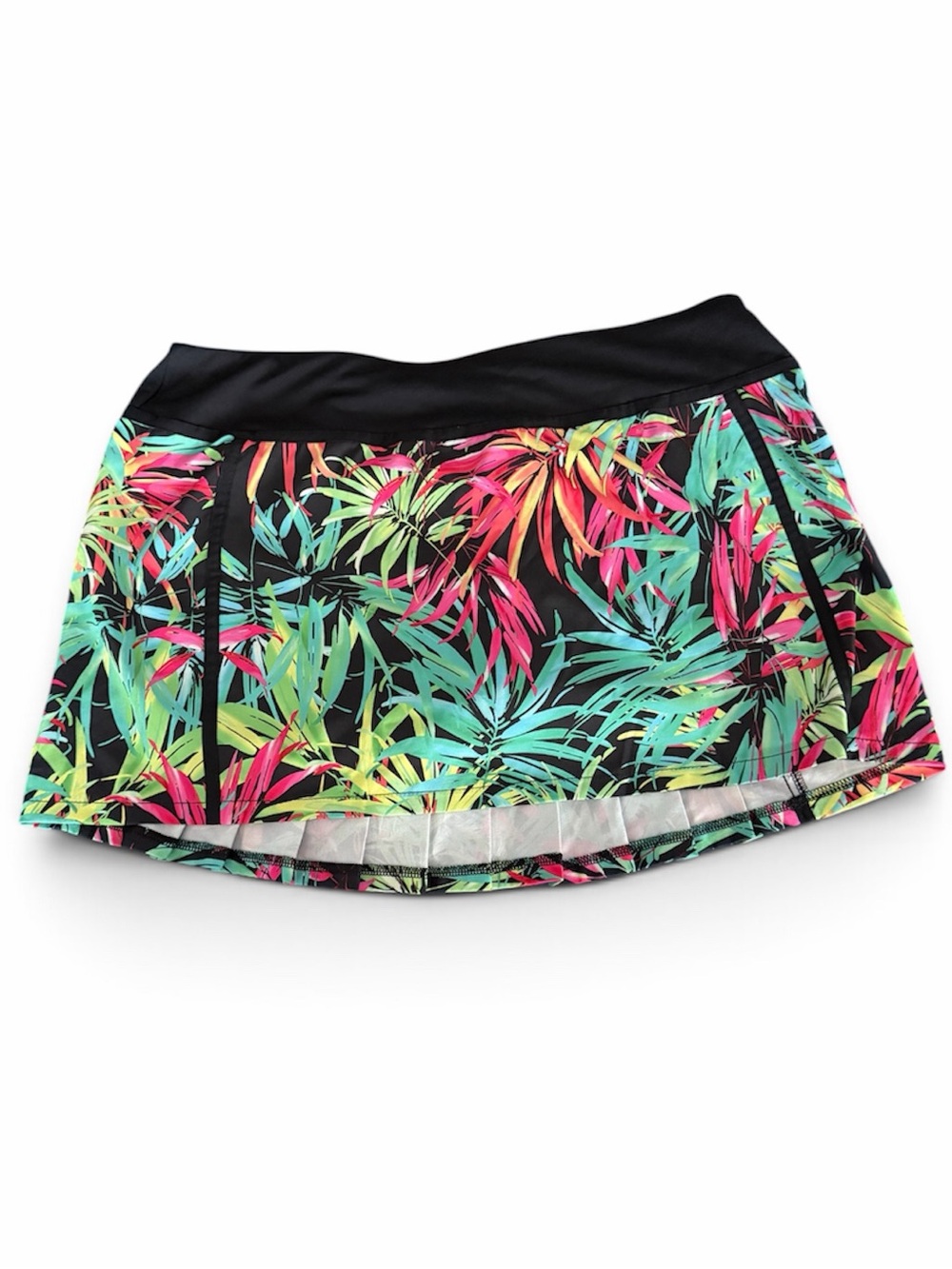 Fabletics Tropical Leaf Active Skort in Black with Multicolor Print